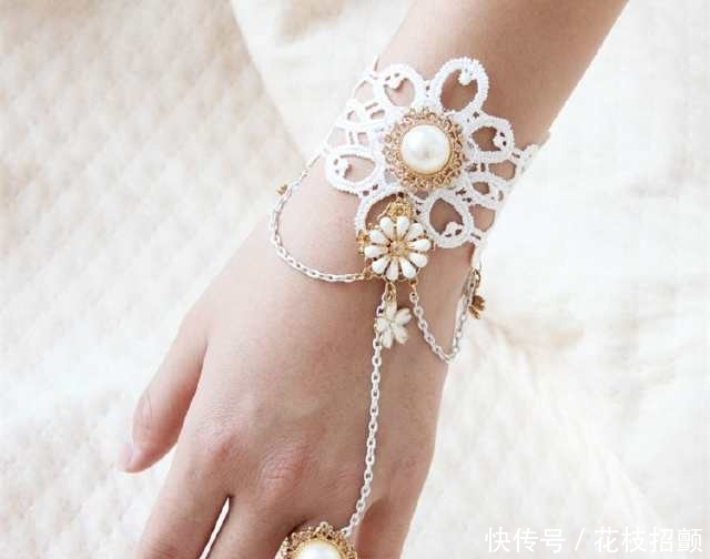 # 心理测试#测测你什么时候最招桃花，心理测试：挑一款手链