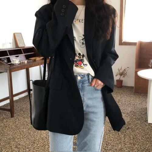  『棒球服』白色卫衣的5种穿法，时尚又好看，我只学会了3种，那你呢？