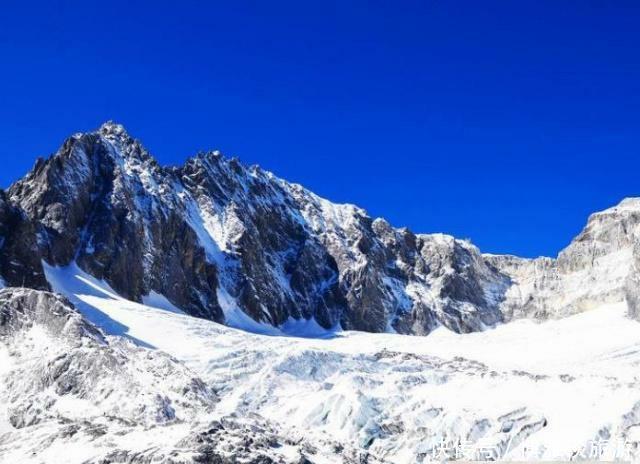 珠峰8844米:早被征服,玉龙雪山5596米:无一人登顶,这是为何?