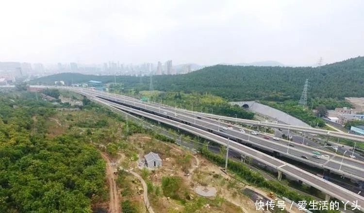 航拍镜头下，徐州西区这座山体公园雏形初现！将建一座博物馆~