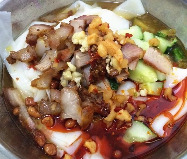  凉拌■夏日午后的凉拌粉，实惠好吃又消暑，在家做简单易做！