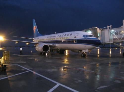 晚上的飞机票比白天便宜,为什么没人愿意坐?看完长见识了!