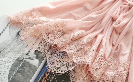 黑丝配下图女人穿的“私服”，这样的搭配简直牛