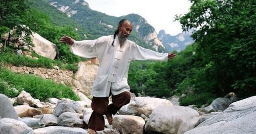  「隐居」为何人们喜欢在秦岭修别墅，在终南山隐居？位置太优越