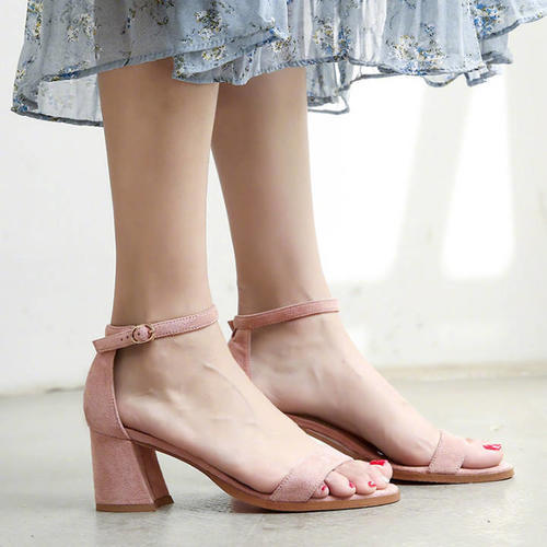 凉鞋界的比基尼，清爽一字带，穿出玉足优雅