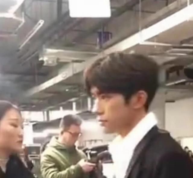 怎样才能当上明星