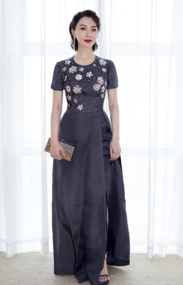 女人过了40岁不要“老去”，学学陈数，要把41岁活成21岁！