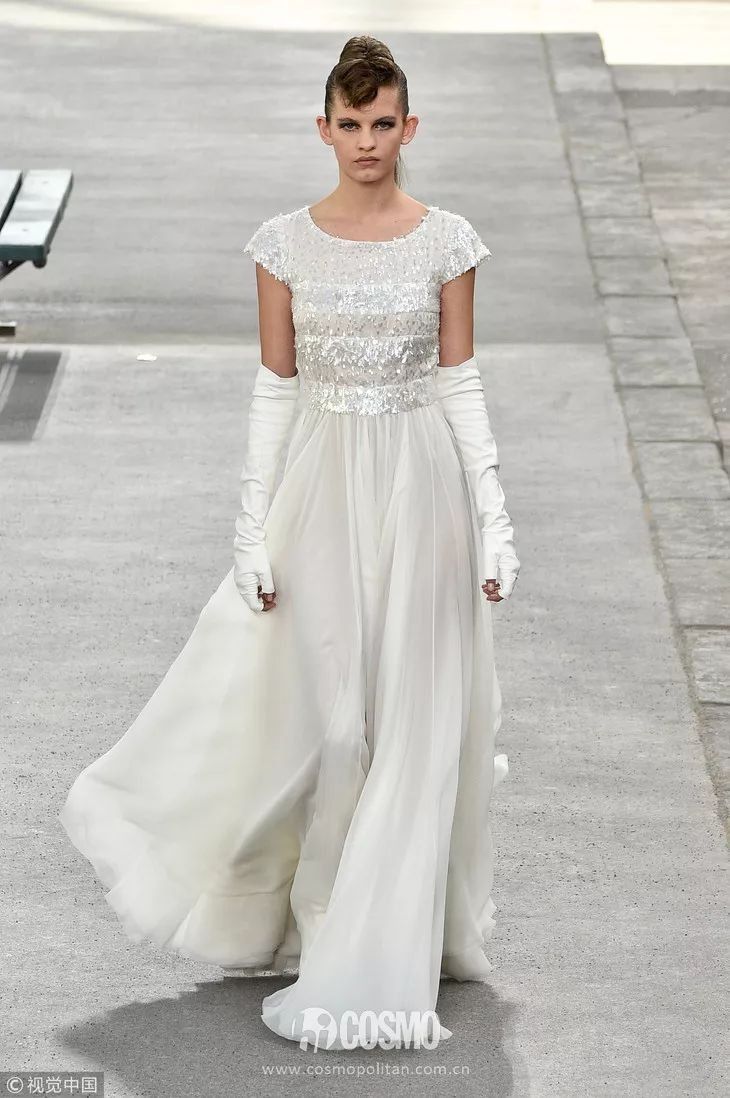 T型台 | 刘雯周迅比美，我迷茫了