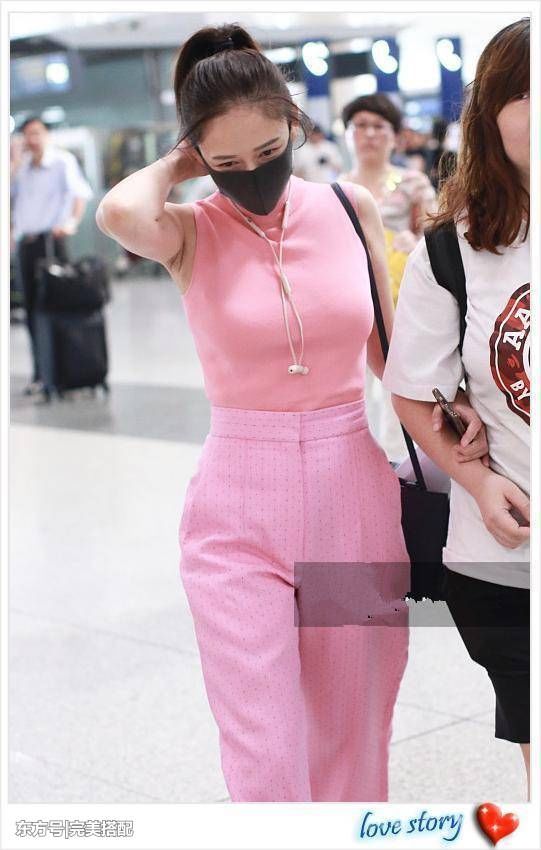 82斤周迅和106斤陈乔恩同穿背心，网友:吓得我立马放弃减肥