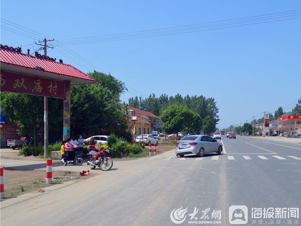 『道路交通』惠民交巡警：佩戴头盔安全上路 注意路况切勿“豪横”驾驶