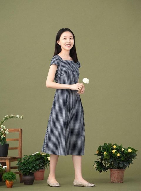  【气质】连衣裙烂大街，今夏这样穿，气质美出尘