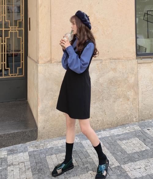  [显瘦]女孩子怎么能错过衬衫现在都流行这样的“混搭”，又潮又显瘦