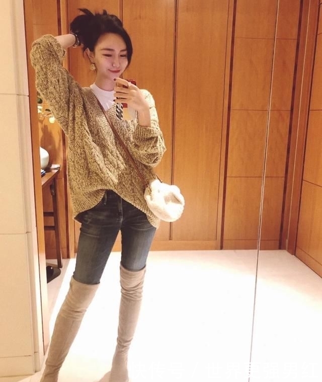 #质感好的白#嫌基础款白T恤太普通?那是你不会穿,这几招帮你穿出气质美