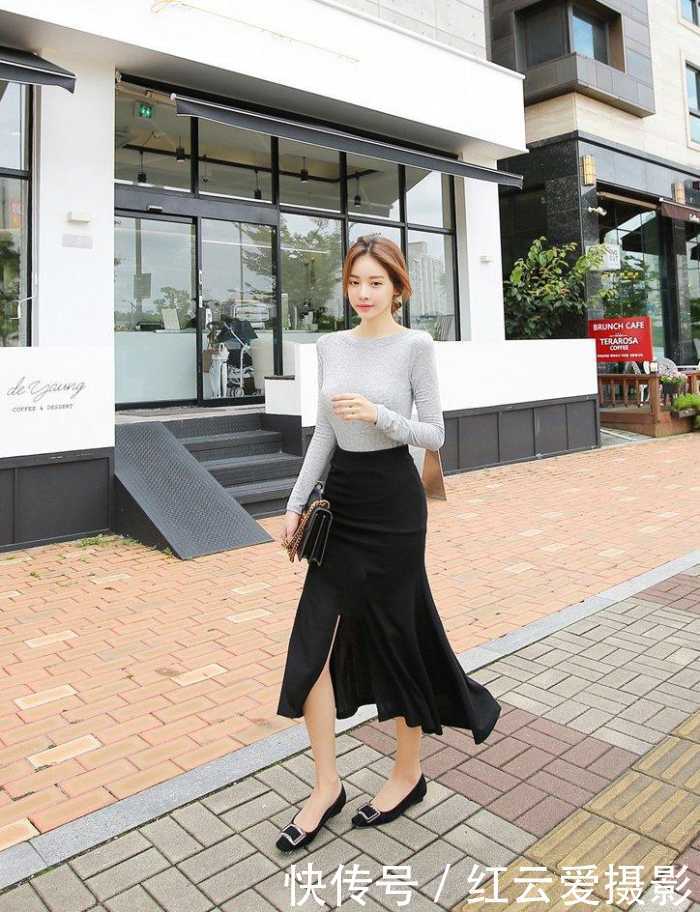 街拍：虽然是简约款, 但这么棒的身材穿出来, 演绎一见倾心的美好