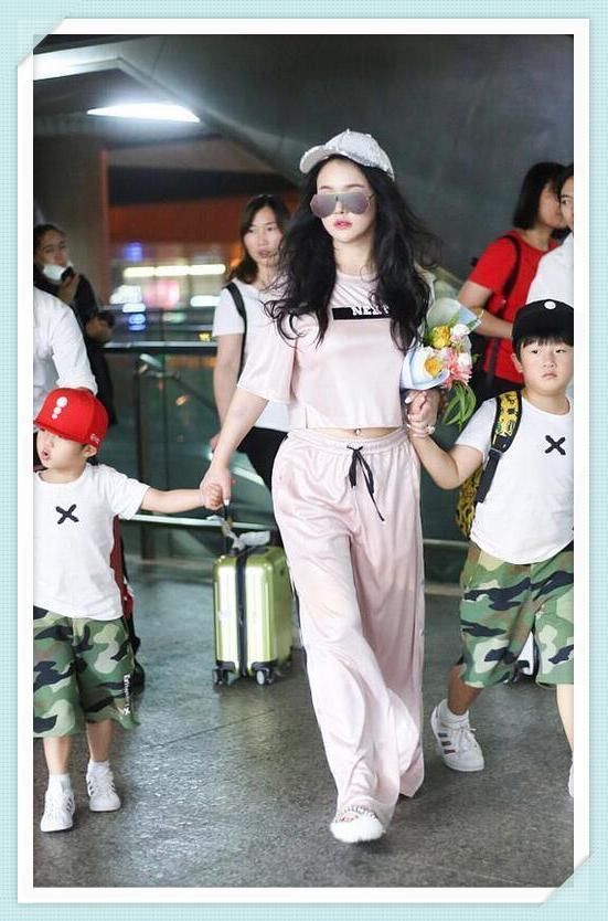 冉莹颖在肚脐眼儿镶钻算啥?张柏芝这个才叫真正的辣眼呢!