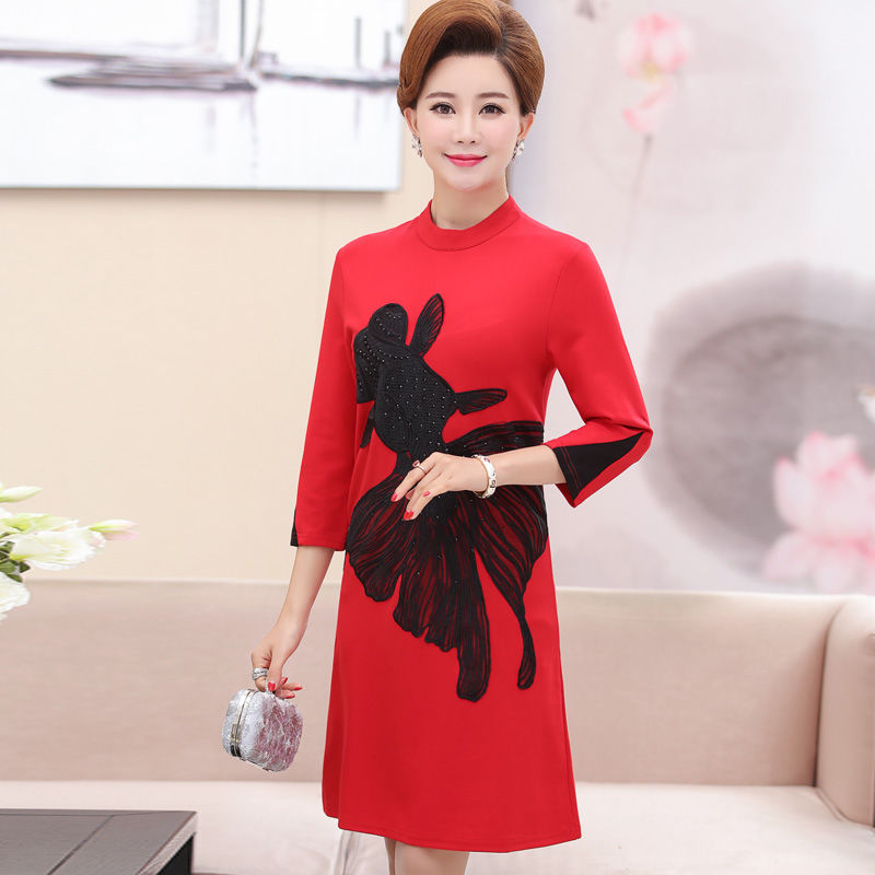 奔四奔五中年人别乱穿裙,看这几款洋气妈妈裙,减龄又遮肚