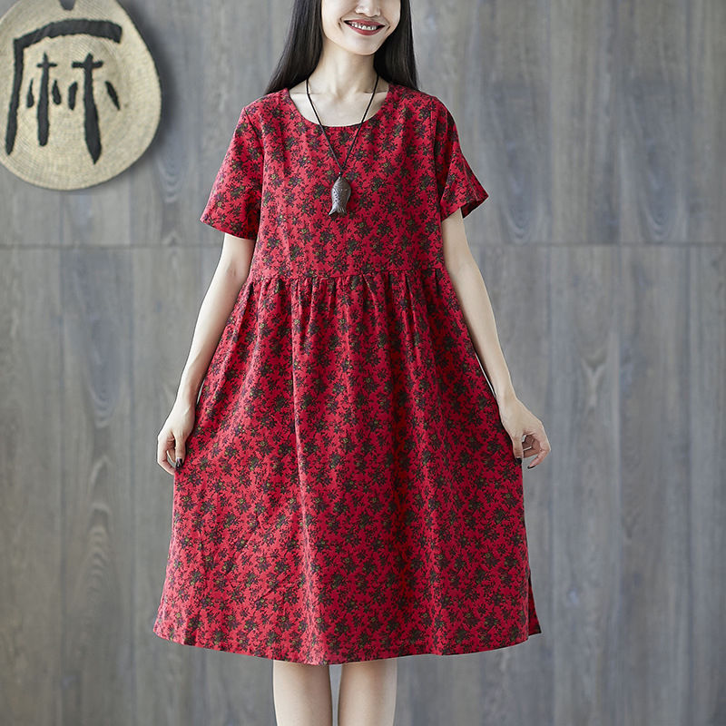 高端大气的连衣裙,比西装旗袍还要舒适,小姨借钱也要买