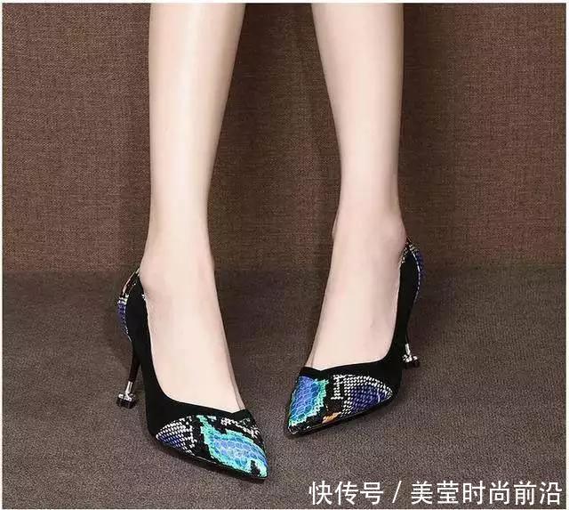 充满魅力的高跟鞋,女人变性感法宝,我们可以不吃饭但是不能不性