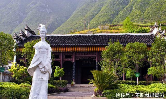  「高铁」湖北一个资源丰富的小县, 又建高铁又建机场, 迎来大发