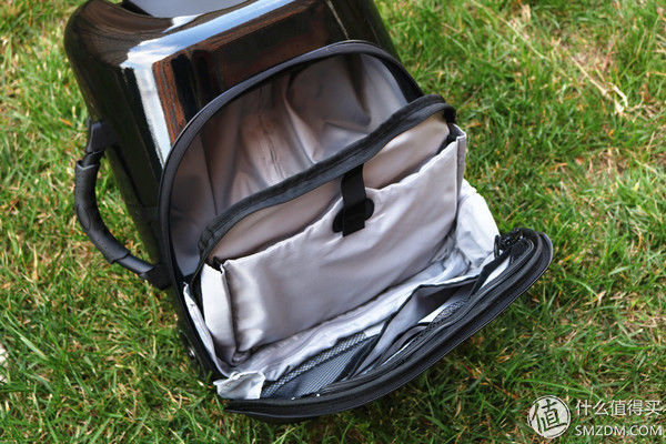 出门带娃手忙脚乱?这款行李箱还真是帮了大忙