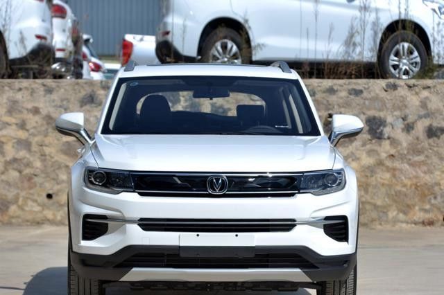  满油：厚道的国产，满油能跑680KM，配8速CVT+自动驾驶