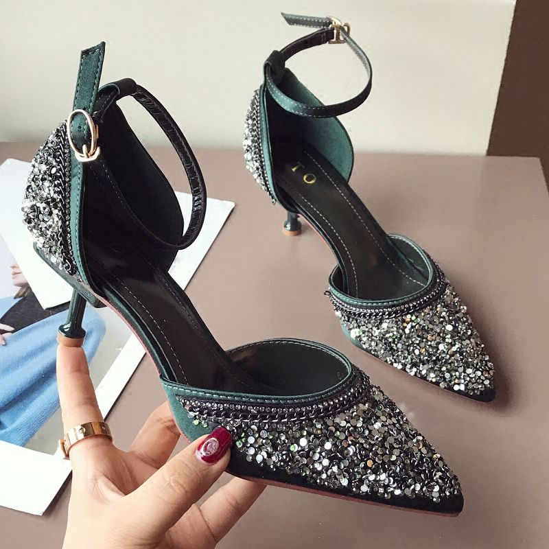 坐办公室的女人，尽量少穿凉鞋，寒气太重!穿这样的单鞋舒适好看