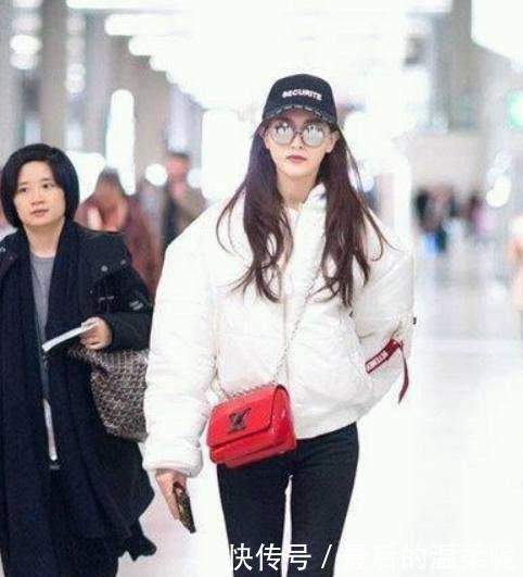 关晓彤和迪丽热巴撞衫输惨了!网友:一个是仙女一个没眼看!