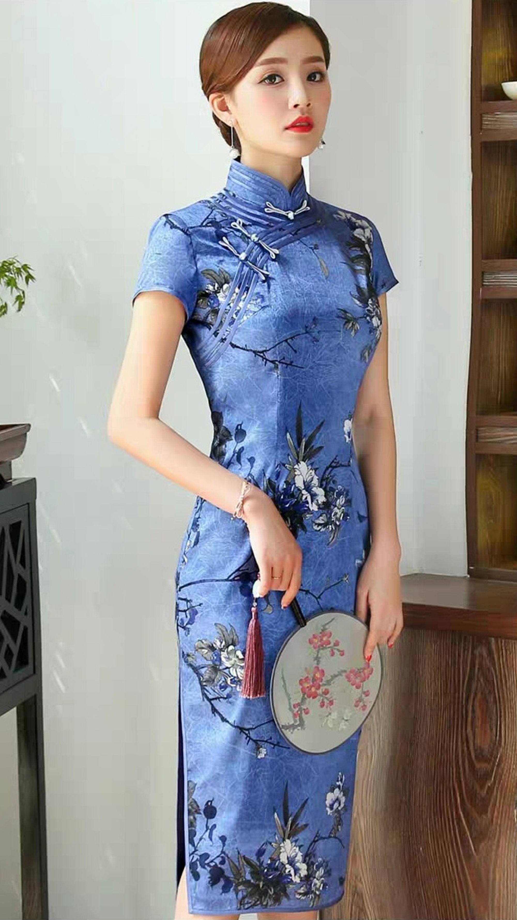 夏季新款改良旗袍连衣裙，蓝色底印花，展现温婉姿态