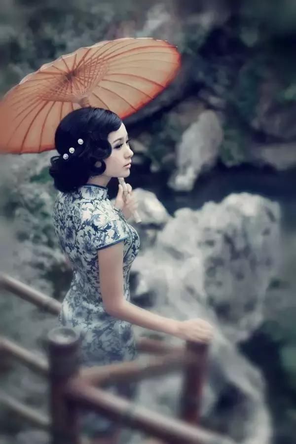 青花旗袍,极致的中国诱惑