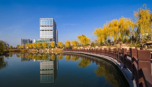 中国至今未通高铁的省会，一个环境太差，另一个却让人不解！