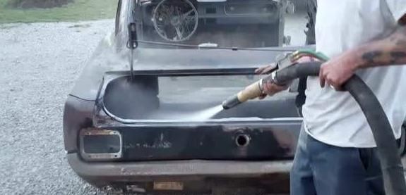 驾车■在沙尘暴天气中驾车,车辆会有哪些损坏?