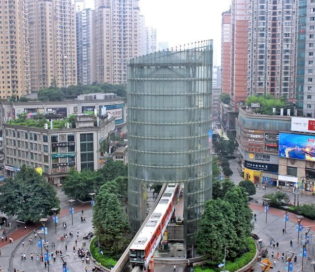  「地标」重庆新地标九龙门今天揭晓，却被戏称为燃气灶，有人开