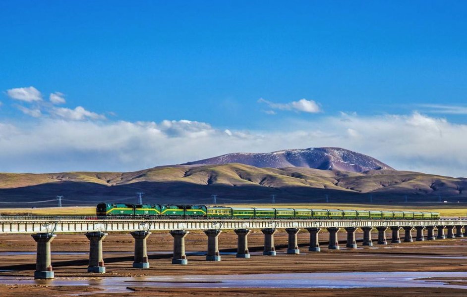  「明白」青藏铁路为什么是单线铁路？就不怕对面来车吗？看完终