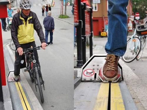  [安装]世界最“特殊”的自行车电梯，安装在马路上，爬再高的坡