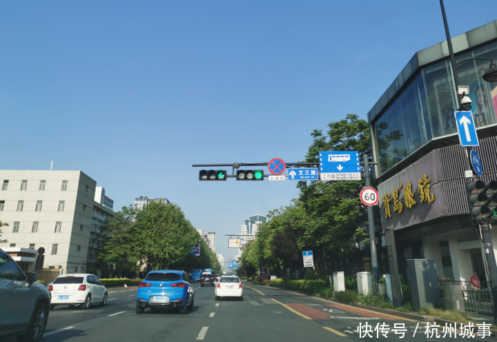  杭州交警■“全面恢复限行+多个年级开学” 今天杭州早高峰提前