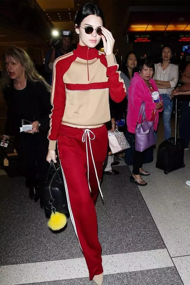 慵懒甜美超酷girl,卡戴珊家金小妹!