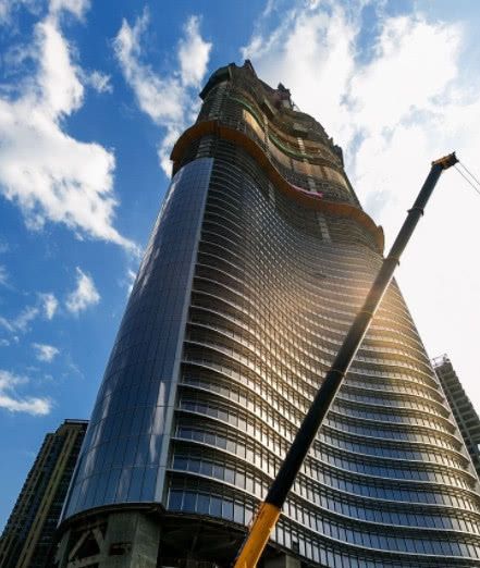 武汉打造全国第一高楼，耗资300亿元，636米超上海中心大楼