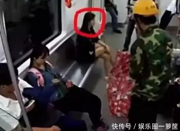 农民工穿工装坐地铁遭女子嫌弃，接下来的一幕让人不淡定！
