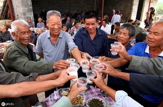  「酒席」农村兴起两大新型酒席“冷席”和“无酒席”,咋回事看老