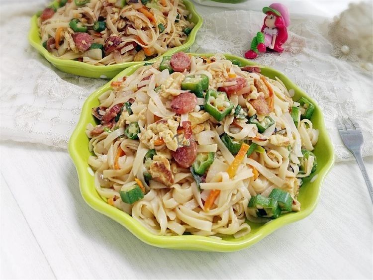  孩子：午餐这样做主食和菜都有了，大人喜欢孩子也爱，还解决了剩余食材