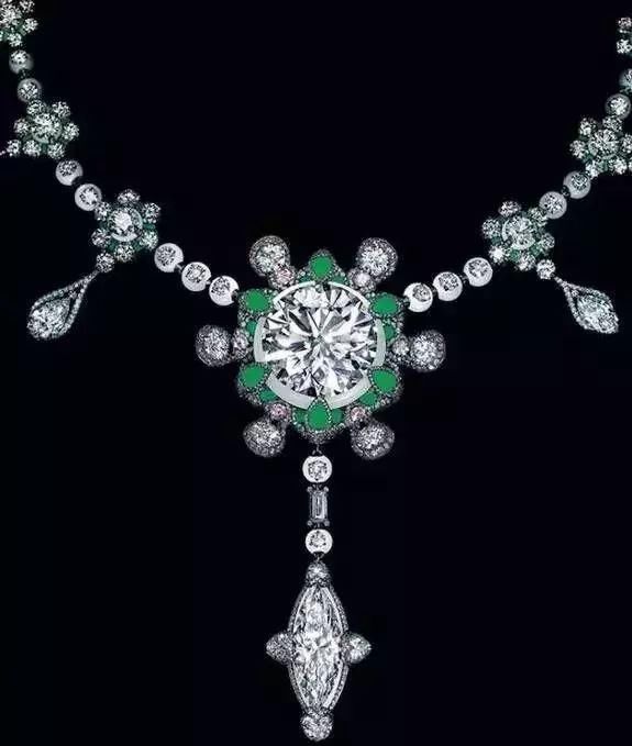 美得无与伦比!有一种美，叫翡翠镶嵌!