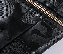 老公丑归丑,但他会打扮!瞧他穿这“散步装,没人相信他是装修工