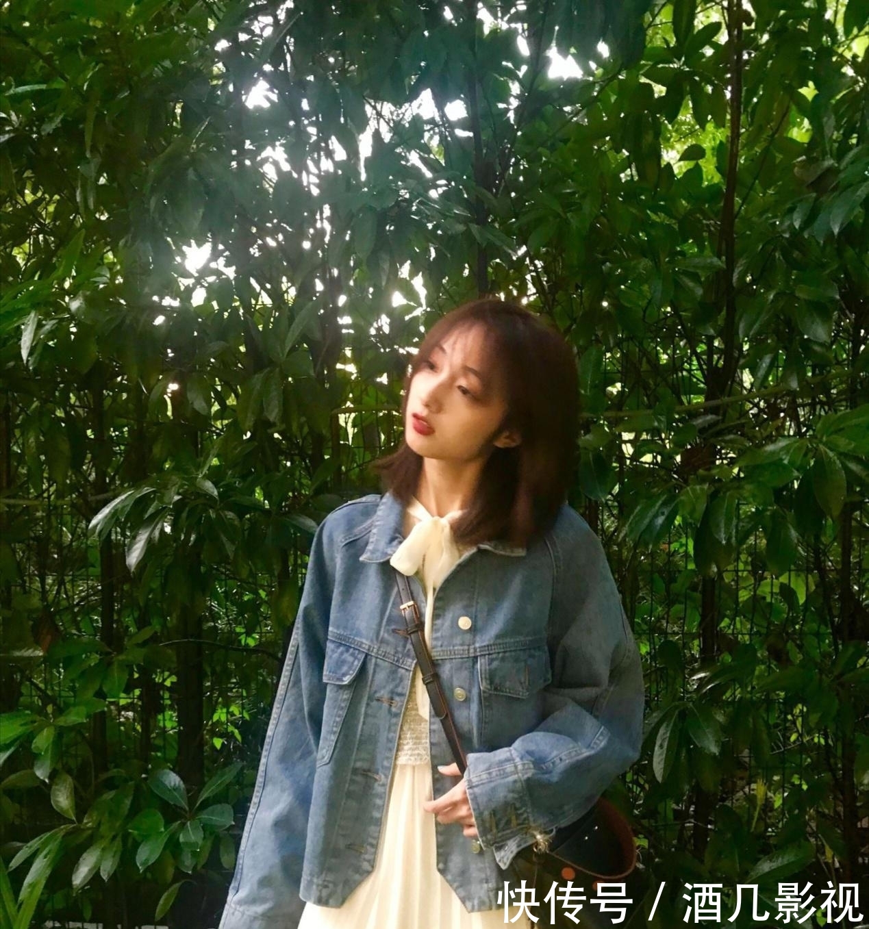  [不失]漂亮的时髦小姐姐，简约随性又不失高级感，甜系女生不妨试试看