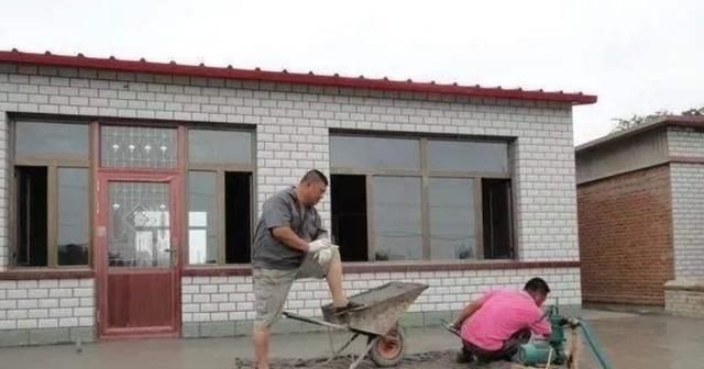  彩钢瓦：为什么农村现在流行“彩钢顶端”？到底有什么好的？听哥哥为什么说