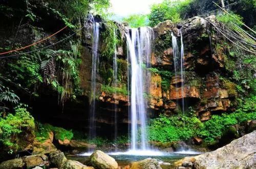 这里夏天最高温不过30℃，有山有水有美食，被称中国“仙本那”！