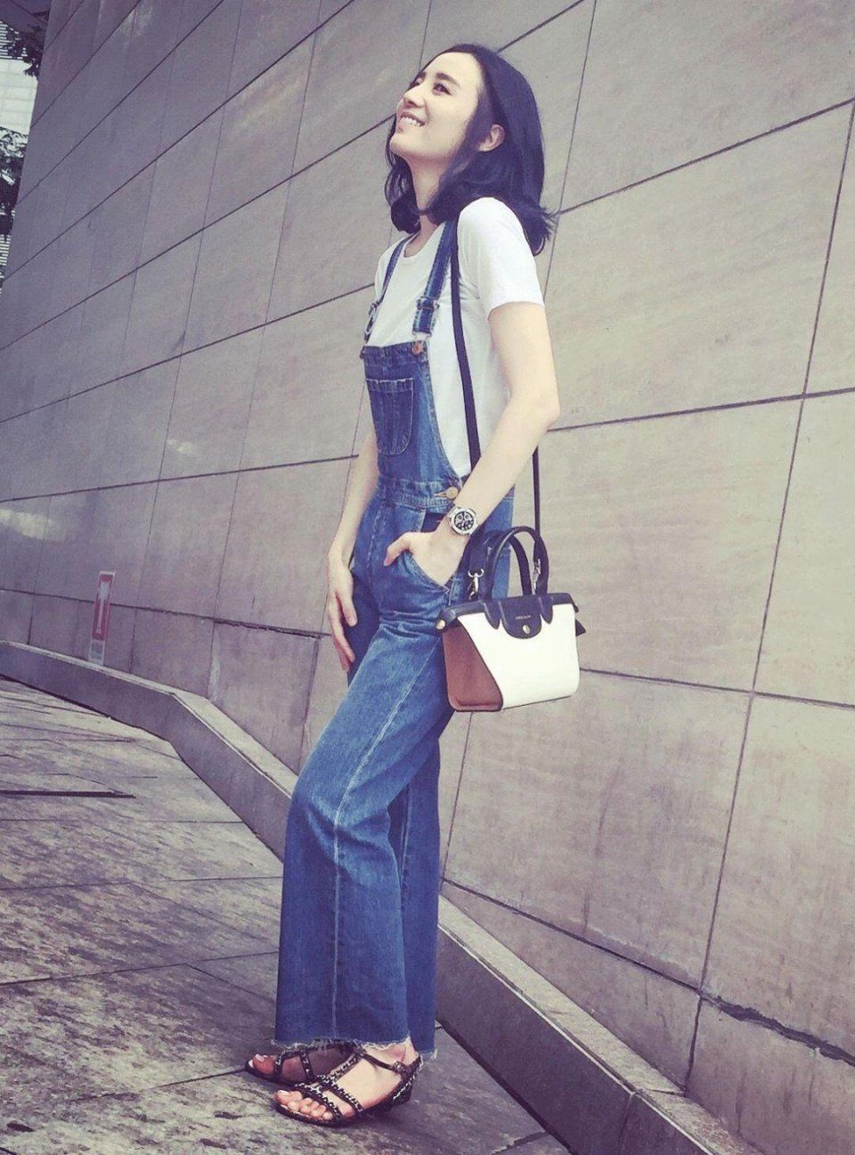 你知道有种裤子叫“初恋裤”吗?穿好了可以变成他初恋的样子哦~