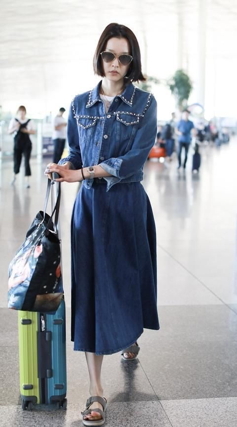 牛仔装不仅百搭，随意，还能穿出温柔，可爱感