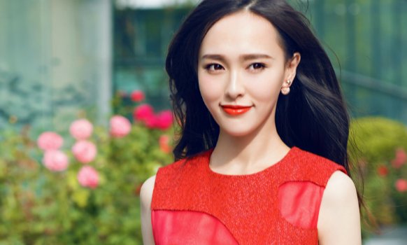 气质女神唐嫣的撩人照，图一气质非凡，图五看了让我舍不得翻页