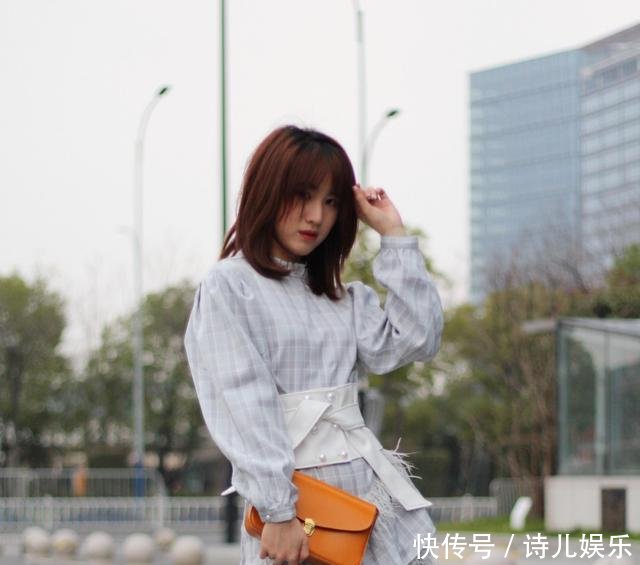 [整套衣服]穿搭总是太平淡，试试这些小技巧，轻松穿出时尚感