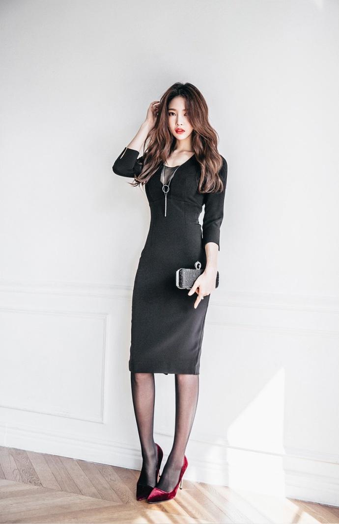 丝袜的选择, 黑色丝袜配包臀长裙的女人最养眼，性感美丽！